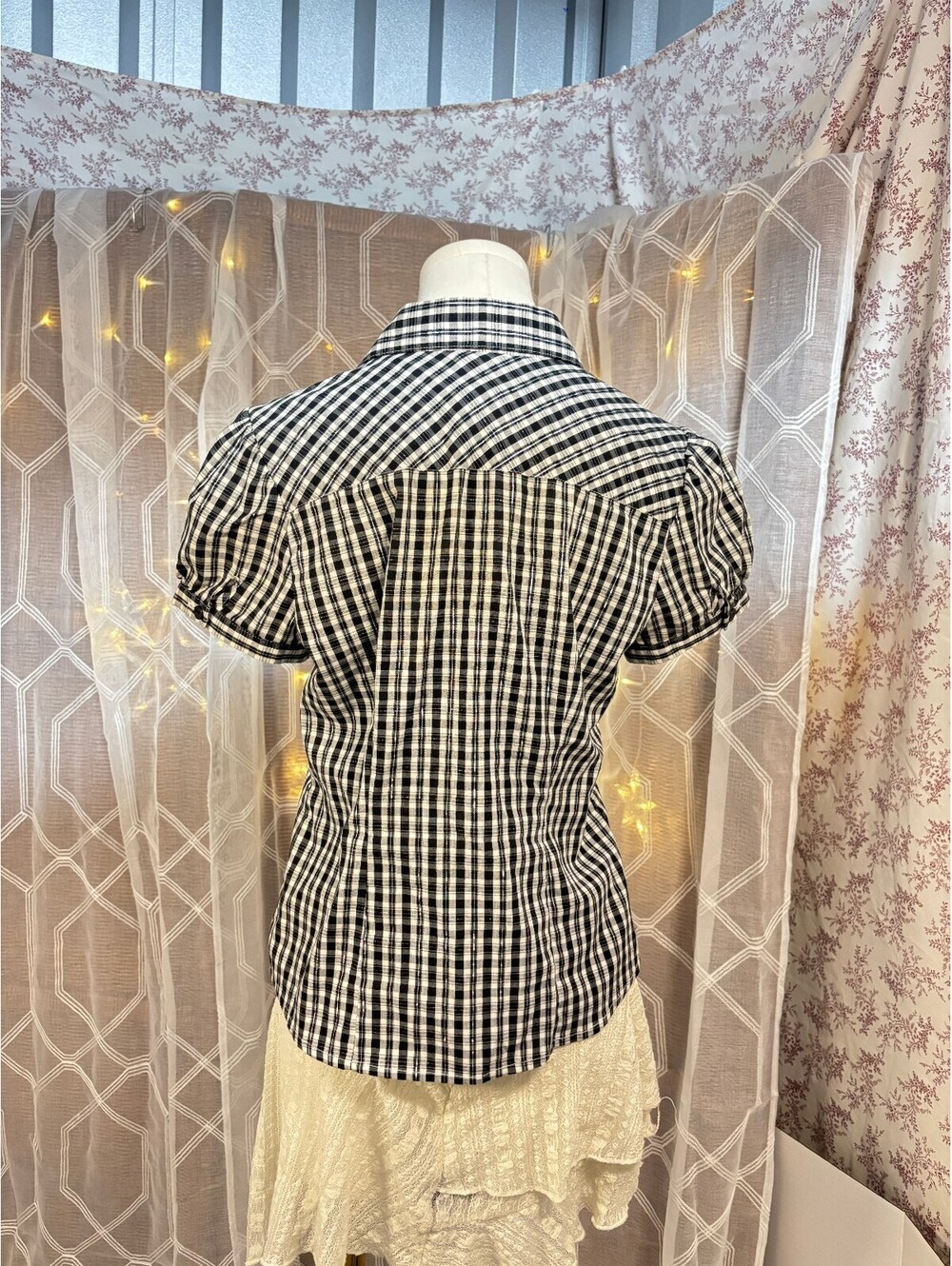 At Last Black White Plaid Fitted Button Up Puff Sleeve Shirt M Y2K Office Siren - Picture 3 of 8